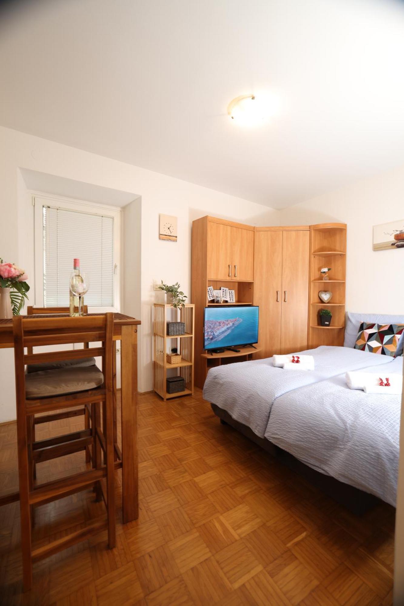 Mhouse Apartment Piran Luaran gambar