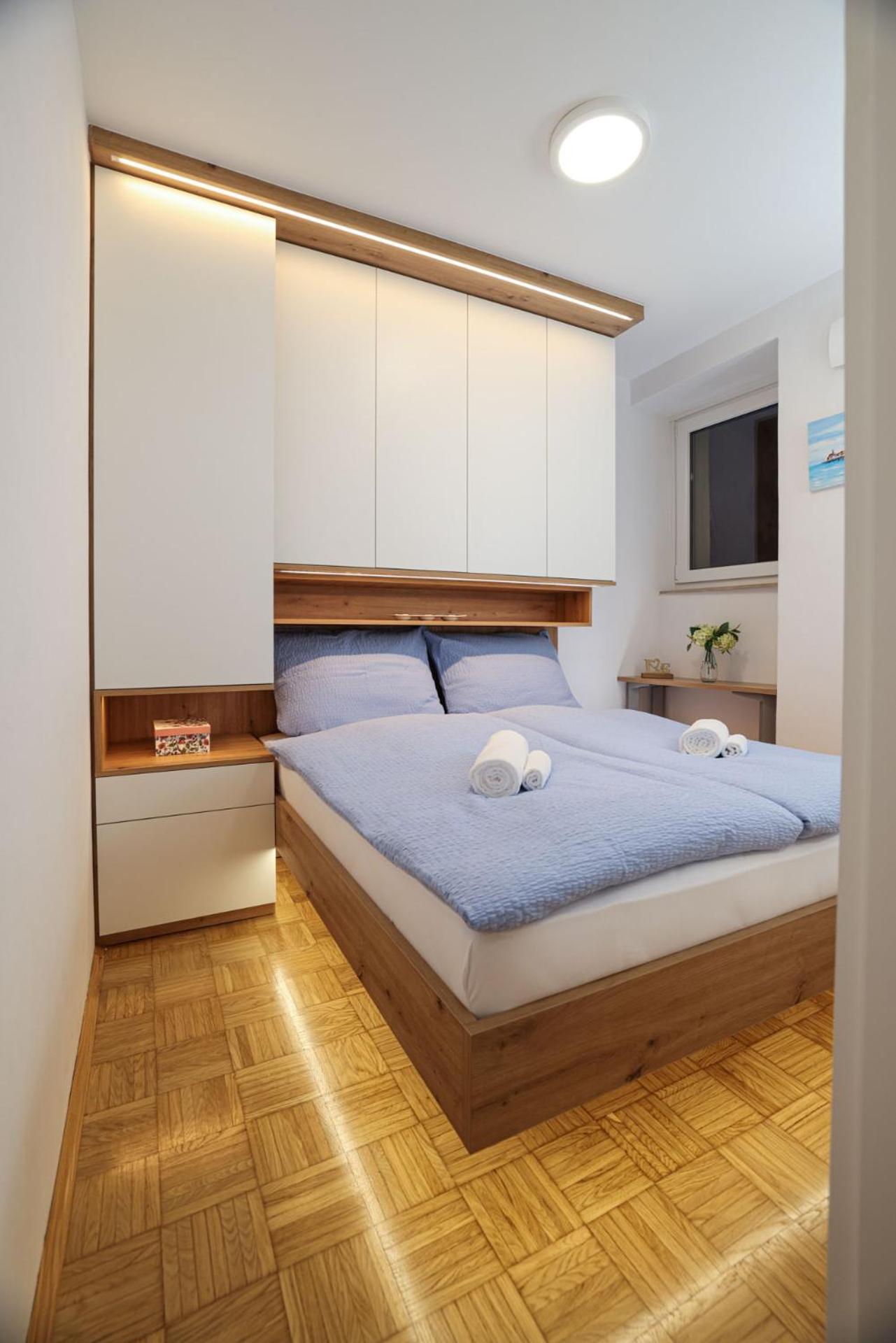 Mhouse Apartment Piran Luaran gambar