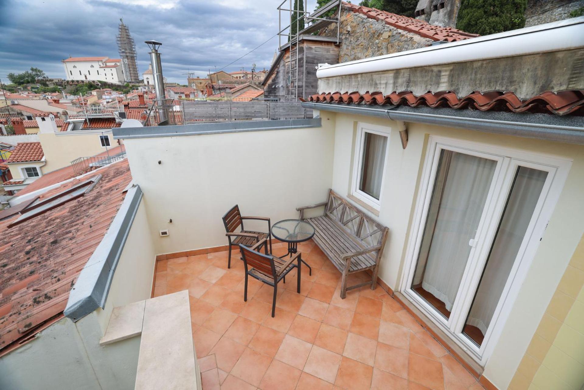 Mhouse Apartment Piran Luaran gambar
