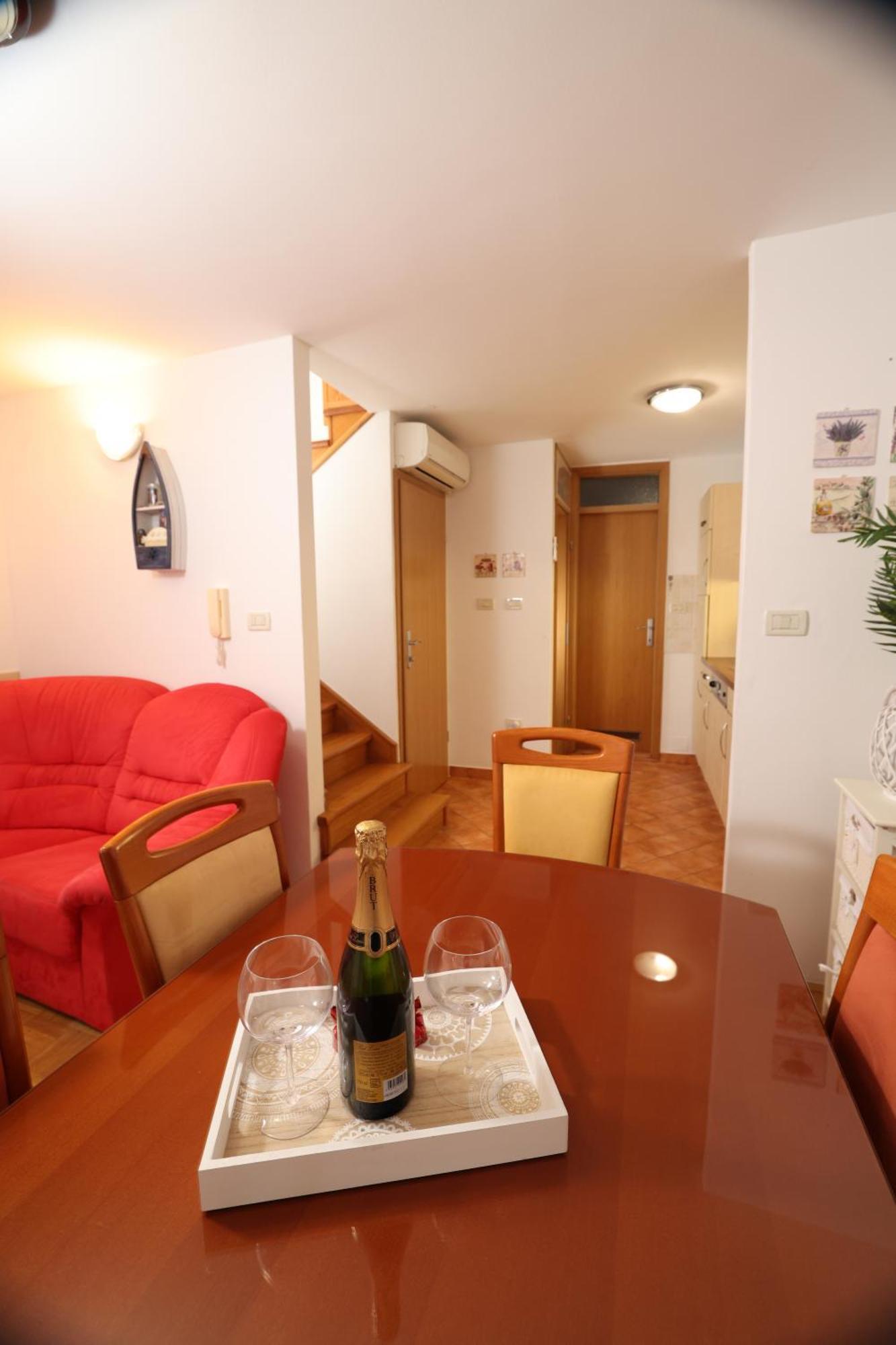 Mhouse Apartment Piran Luaran gambar